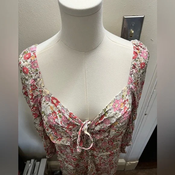 NWT H&M Floral Midi Pink Dress Sweetheart Neckline and Puff Sleeve Size L - Picture 2 of 8